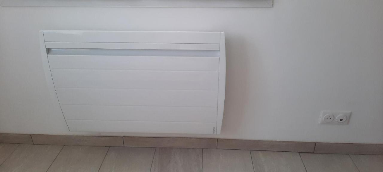 Studio Parking Gratuit Sur Place Claye Souilly 外观 照片